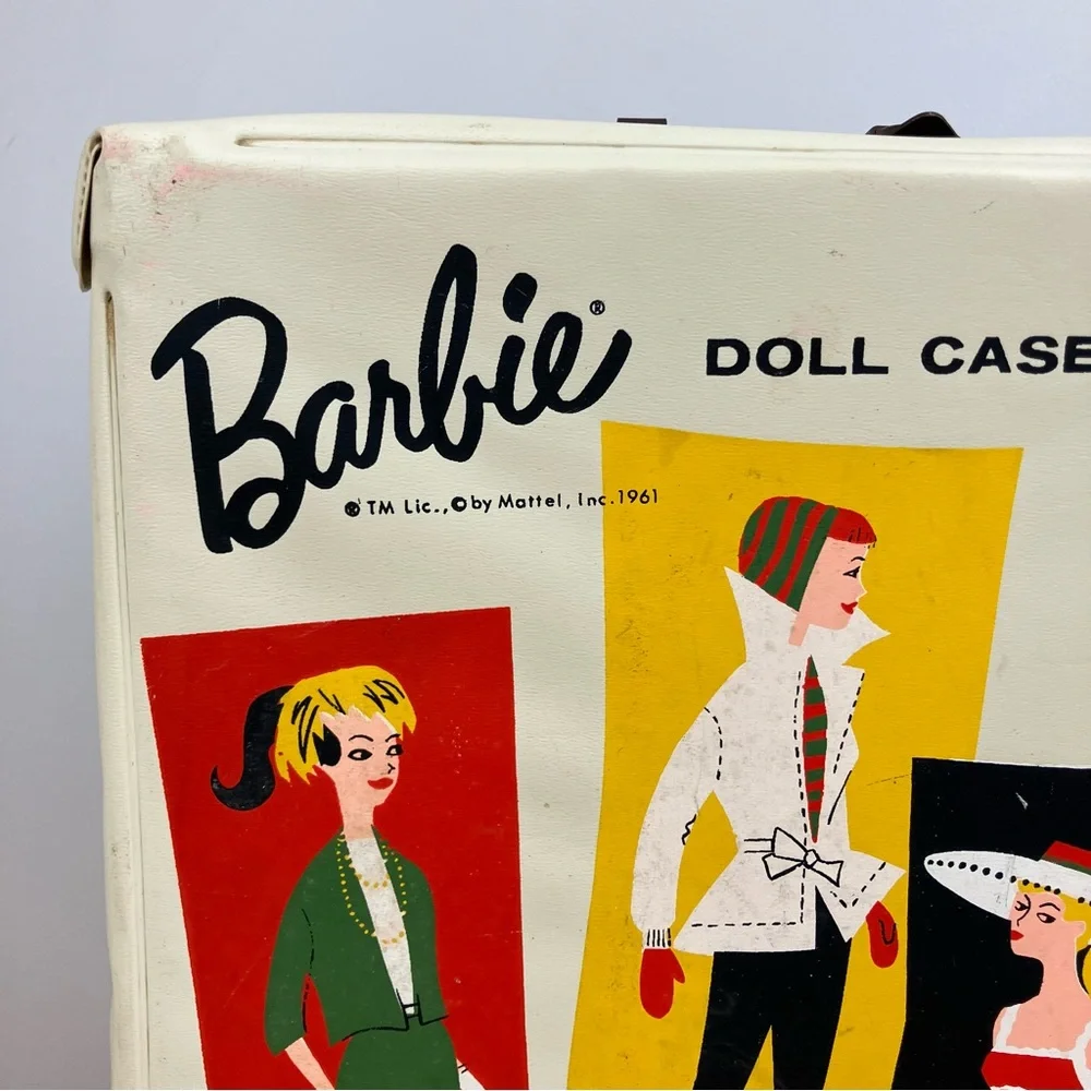 Vintage 1961 Barbie Ponytail Doll Carry Case Trunk White W/ Drawer